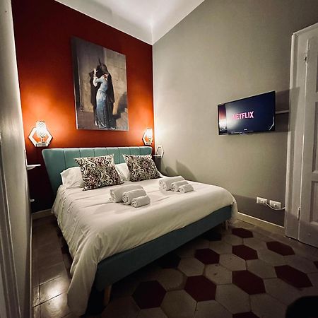 Nerino House, Elegante E Tranquillo Appartamento A 5 Minuti Dal Duomo Milán Exterior foto