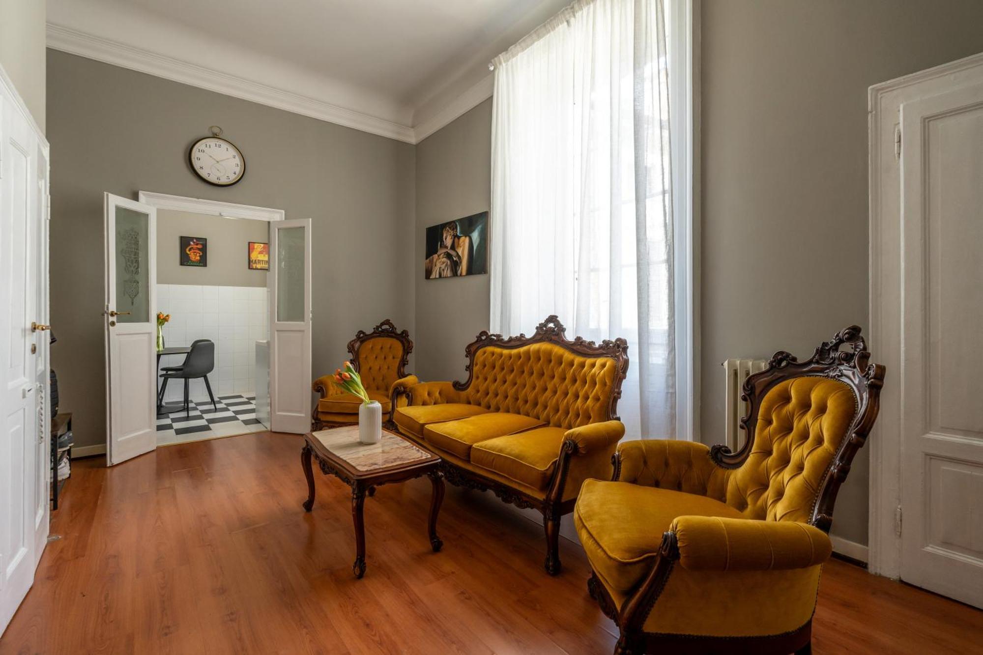 Nerino House, Elegante E Tranquillo Appartamento A 5 Minuti Dal Duomo Milán Exterior foto
